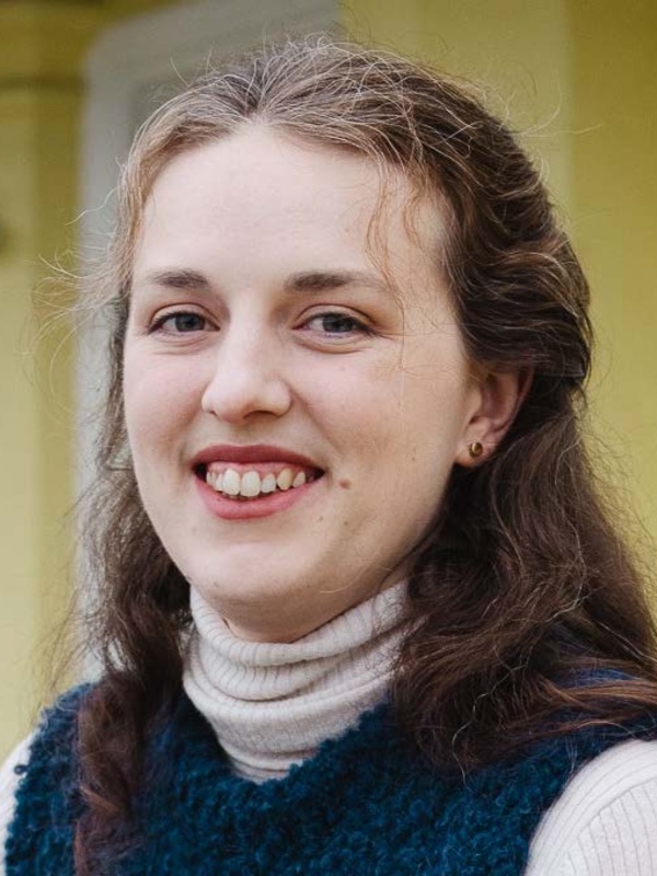  Iris Hardege