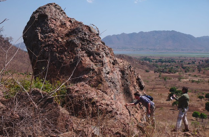 Field photograph of carbonatite outcrop (Chenga, Malawi)