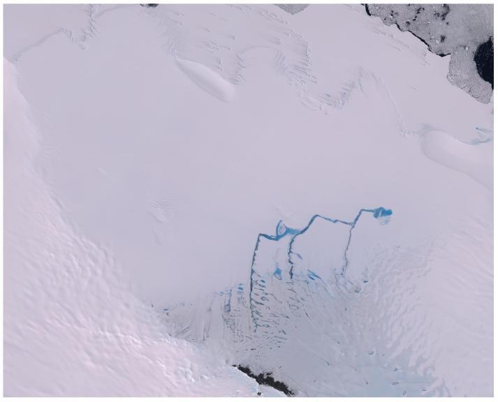 Meltwater systems on the Nivlisen Ice Shelf in January 2020. Contains modified Copernicus Sentinel data (2020), processed by Dr Rebecca Dell